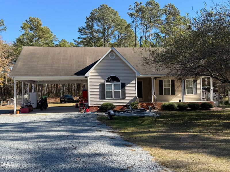 5559 Devils Racetrack Rd, Four Oaks, NC 27524