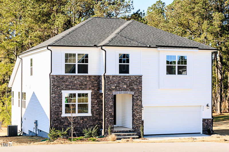 556 Barbour Farm Ln, Four Oaks, NC 27524