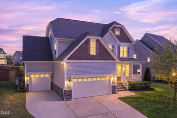 556 Crimson Oak Ln, Fuquay Varina, NC 27526