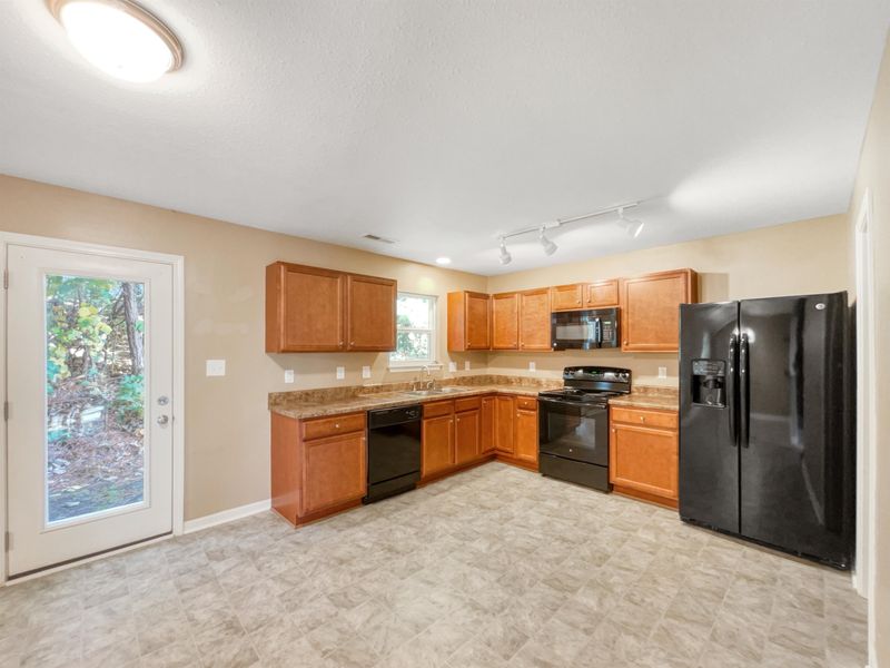556 Randolph Dr, Clayton, NC 27520