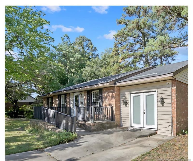 556 Waterbury Dr, Fayetteville, NC 28311