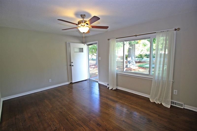 556 N White St, Wake Forest, NC 27587