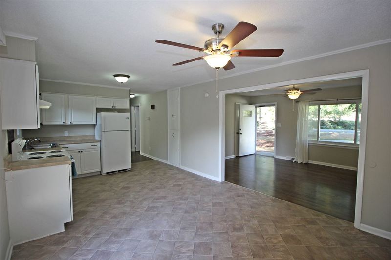 556 N White St, Wake Forest, NC 27587