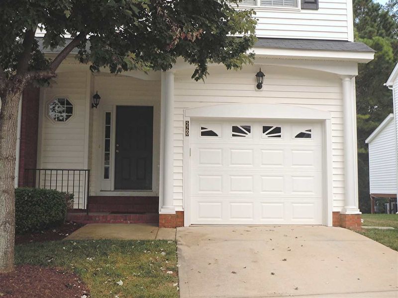 5560 Sea Daisy Dr, Raleigh, NC 27606