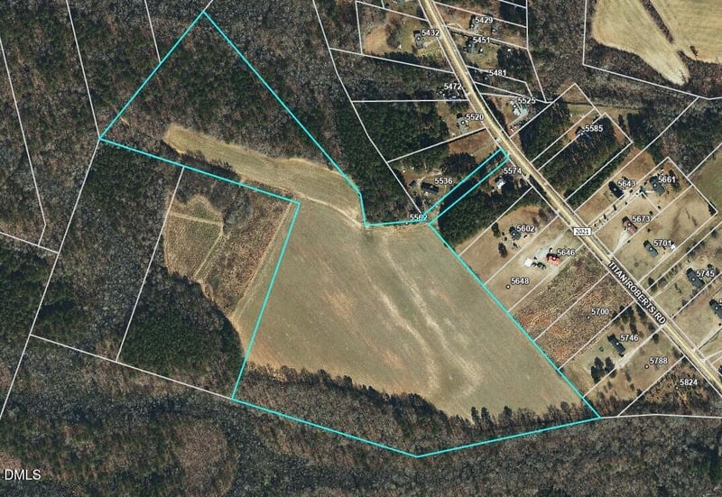 5562 Titan Roberts Rd, Erwin, NC 28339