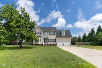 5564 Spence Plantation Ln, Holly Springs, NC 27540