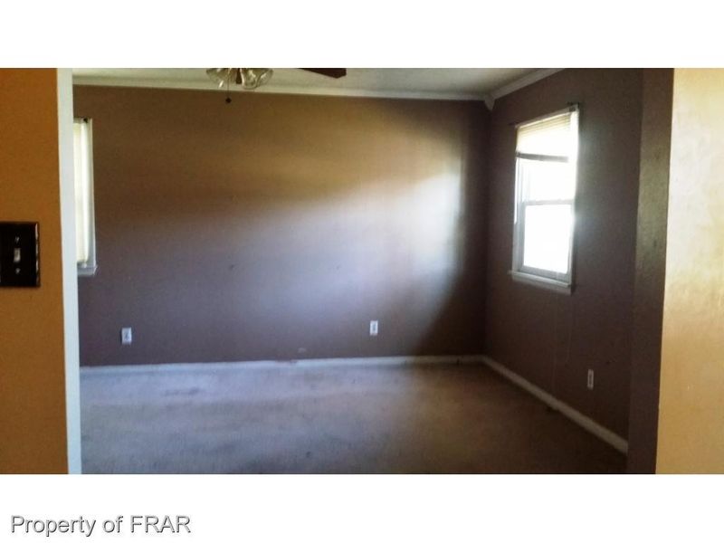 5567 Heather St, Hope Mills, NC 28348
