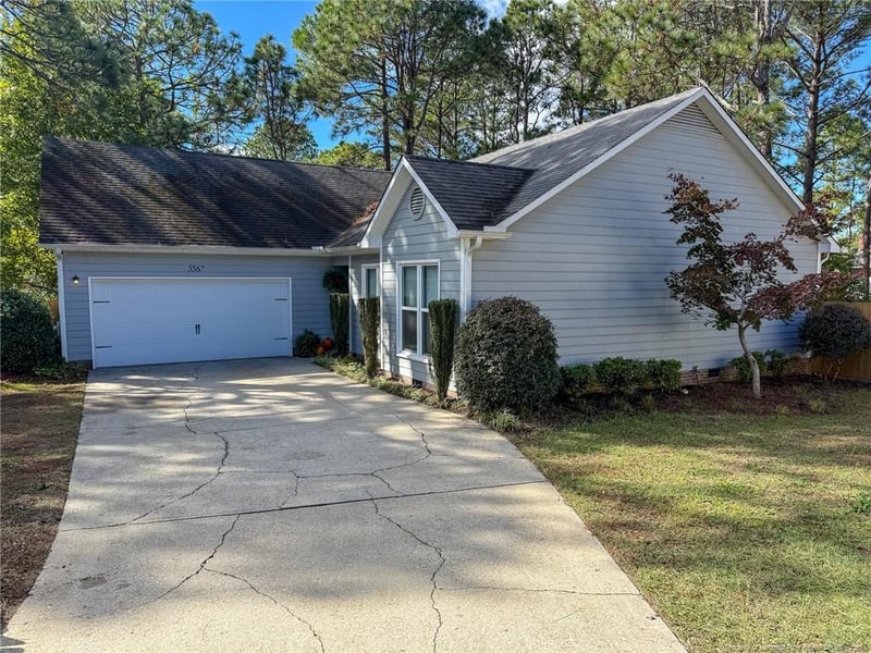 5567 Whithorn Ct, Fayetteville, NC 28311