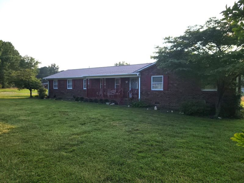 5569 S Nc 49 Hw, Burlington, NC 27214