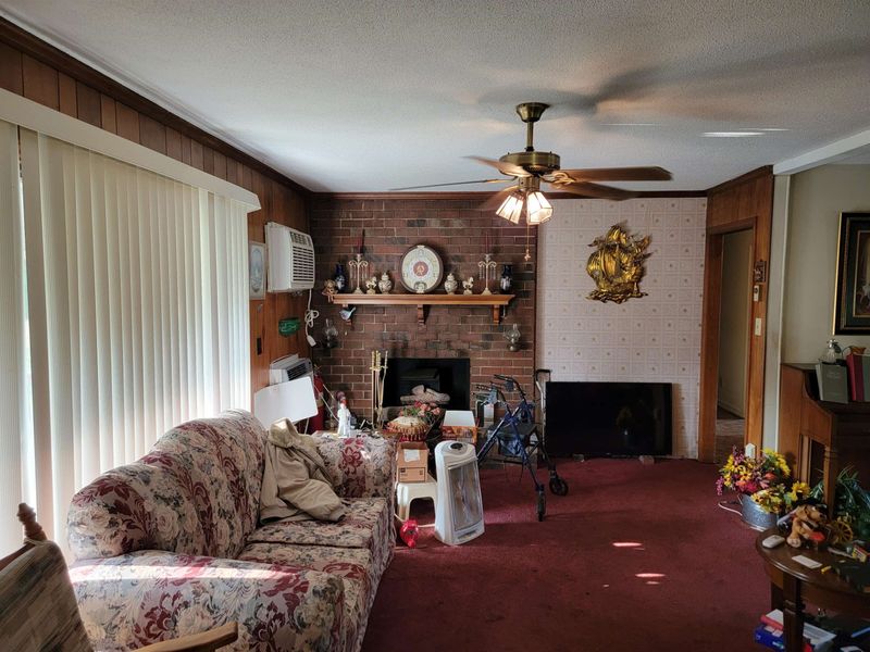 5569 S Nc 49 Hw, Burlington, NC 27214