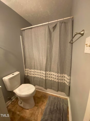 5574 Heather St, Hope Mills, NC 28348