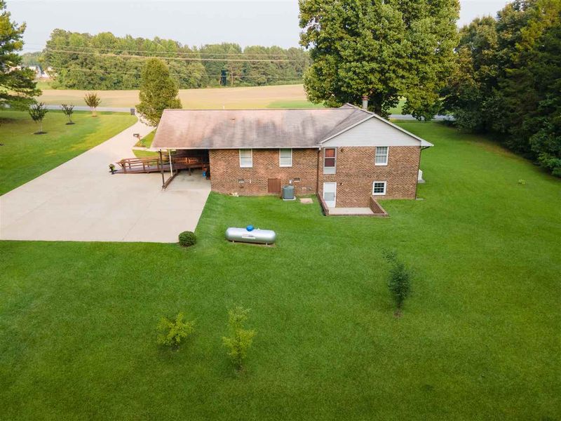 5574 Raleigh Rd, Benson, NC 27504