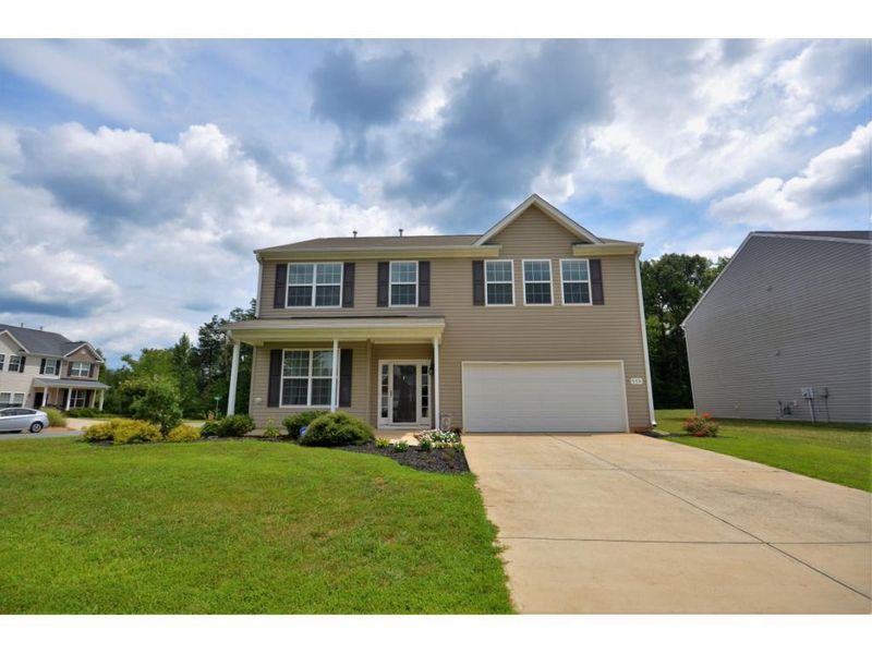 558 Macgregor Dr, Burlington, NC 27217