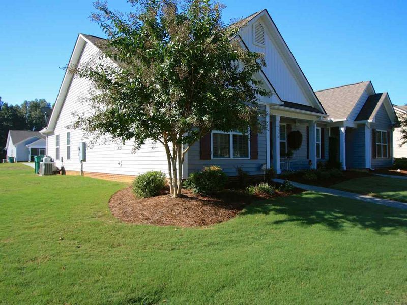 558 Winding Wood Dr, Clayton, NC 27520
