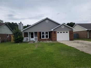 5587 Quietwood Pl, Fayetteville, NC 28304