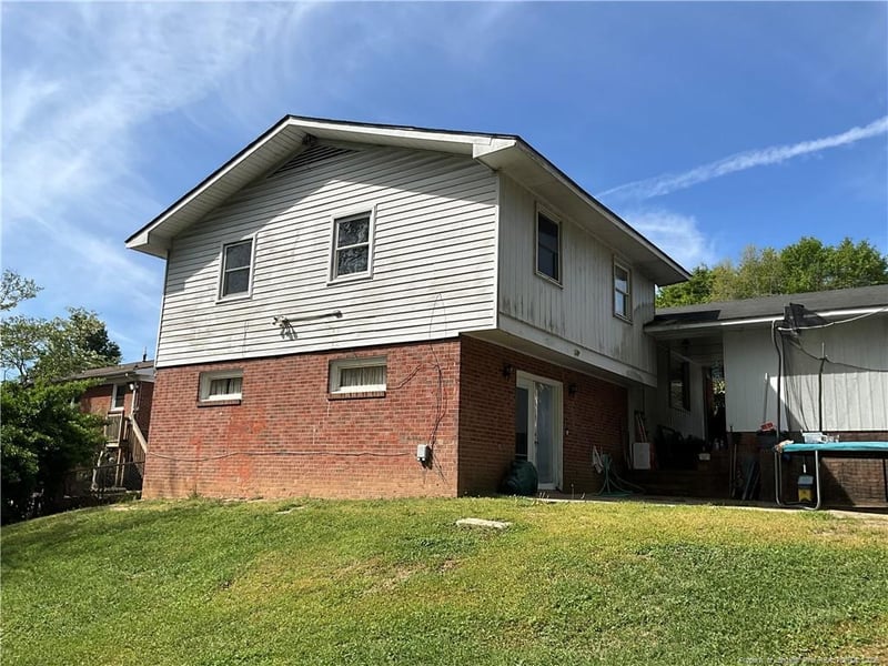 559 Cimarron Dr, Fayetteville, NC 28303