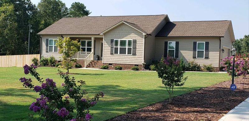 559 Lassiter Rd, Four Oaks, NC 27524