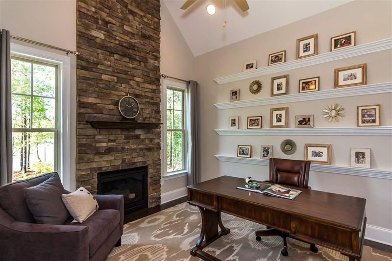 559 Legend Oaks Dr, Chapel Hill, NC 27517