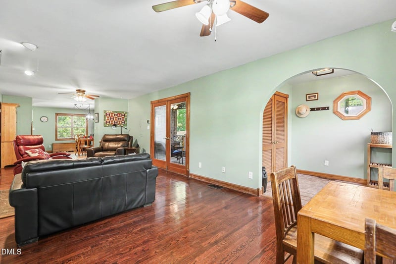 56 Cornwallis St, Pittsboro, NC 27312