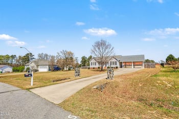 56 Ironwood Dr, Fuquay Varina, NC 27526