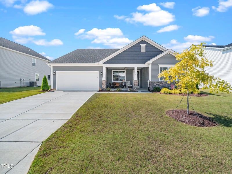 56 Kingsford Ln, Fuquay Varina, NC 27526
