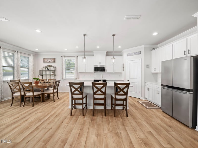 56 Kingsford Ln, Fuquay Varina, NC 27526
