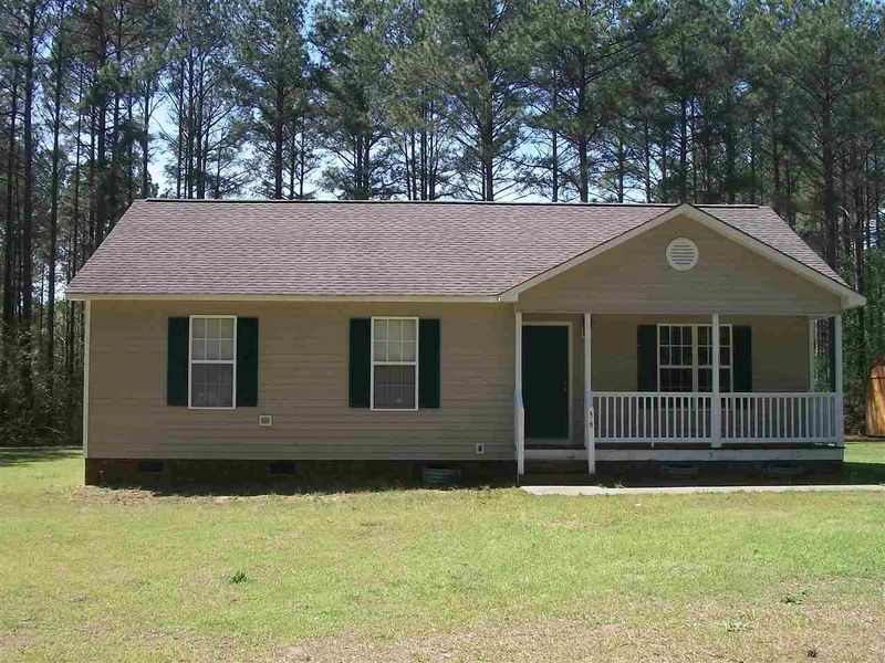 56 Maple Leaf Ln, Smithfield, NC 27577