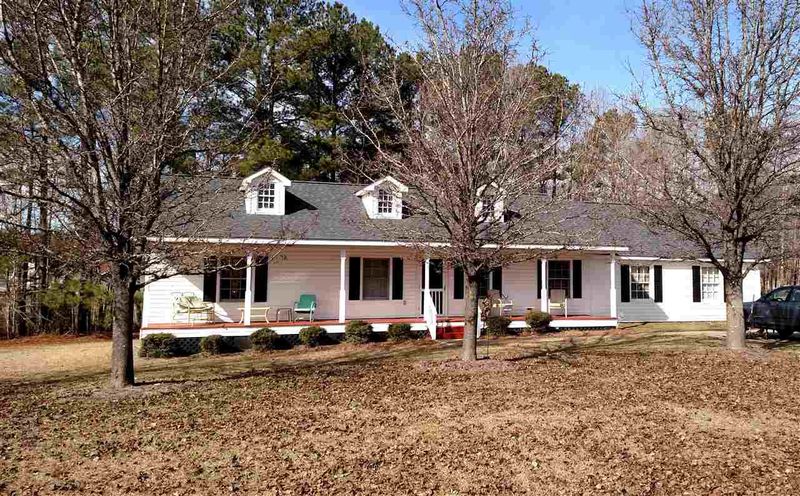 56 Morgan Dr, Zebulon, NC 27597