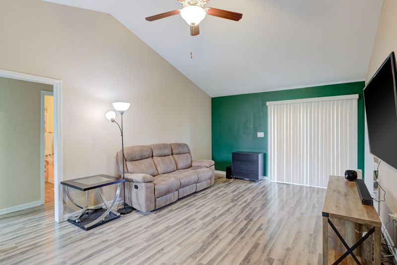56 Paul Vann Ct, Dunn, NC 28334