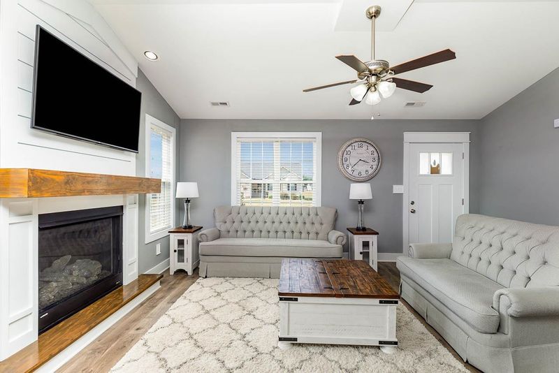 56 Sentinel Ct, Smithfield, NC 27577