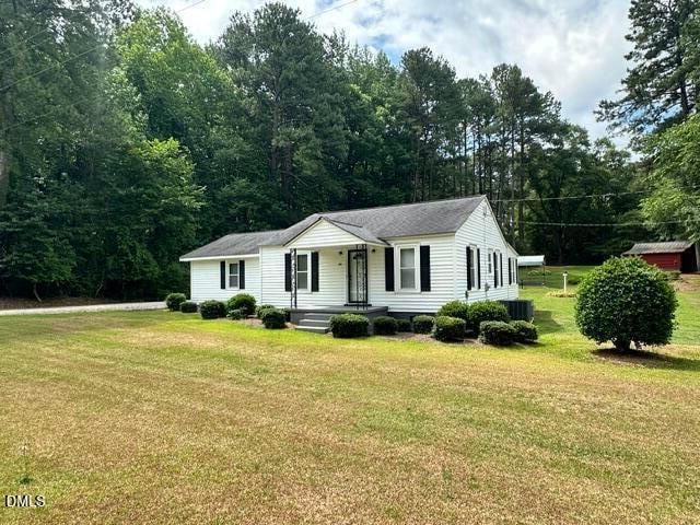 560 Clyde Pearce Rd, Zebulon, NC 27597