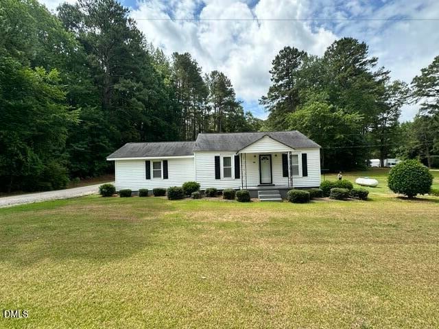 560 Clyde Pearce Rd, Zebulon, NC 27597