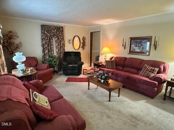 560 Clyde Pearce Rd, Zebulon, NC 27597
