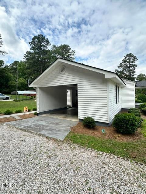 560 Clyde Pearce Rd, Zebulon, NC 27597