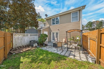 560 Darby Glen Ln, Durham, NC 27713