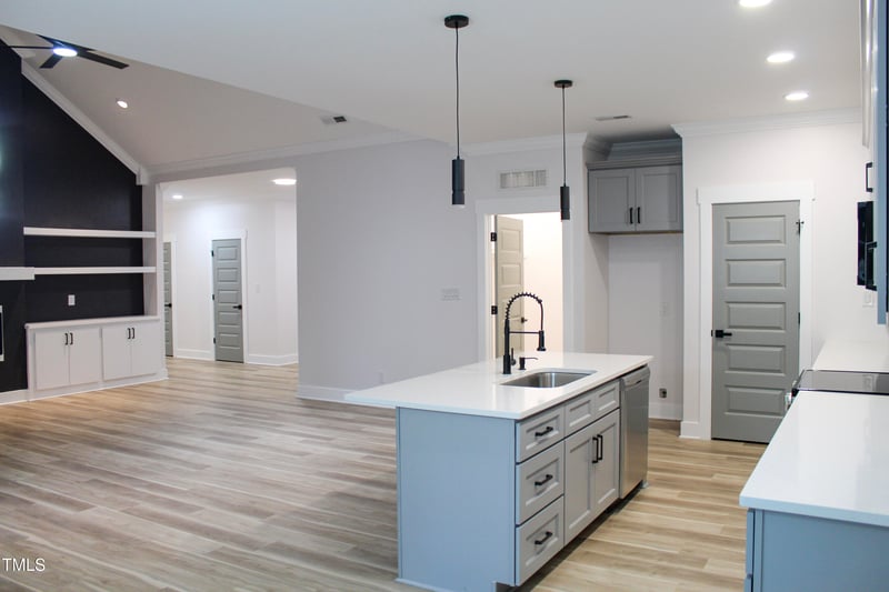 560 Shawnee Dr, Louisburg, NC 27549
