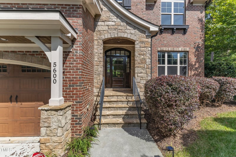 5600 Bennettwood Ct, Raleigh, NC 27612