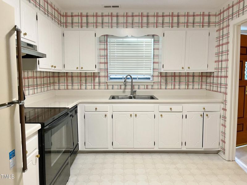 5600 Falls Of Neuse Rd #E, Raleigh, NC 27609