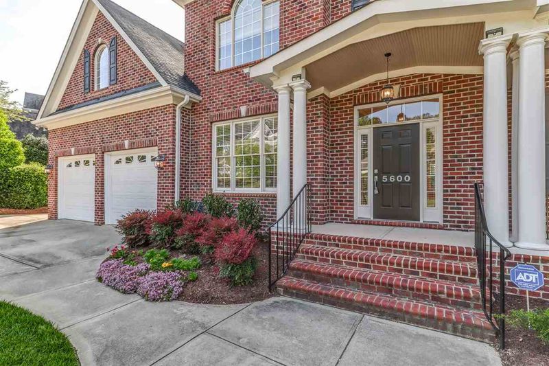 5600 Highcroft Dr, Cary, NC 27519