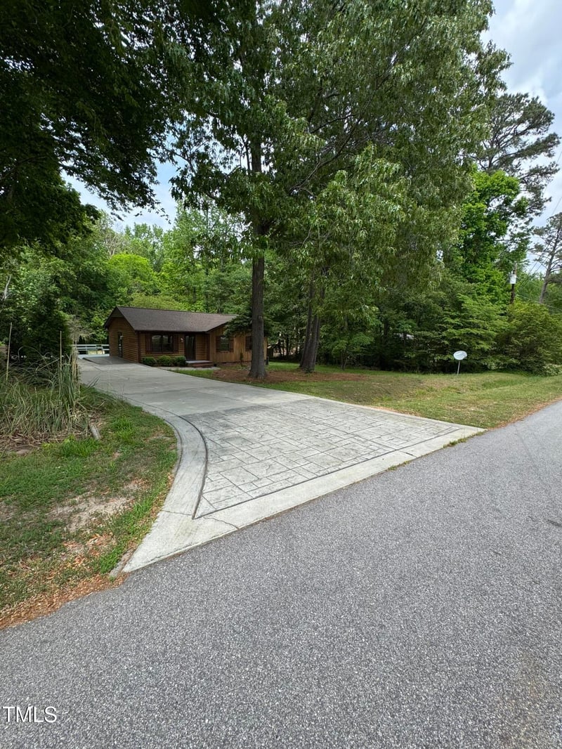 5601 Plum Nearly Ct, Raleigh, NC 27610