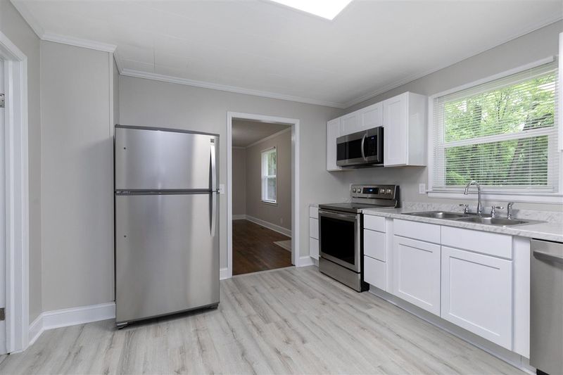5601 Us 70 Hw, Durham, NC 27705