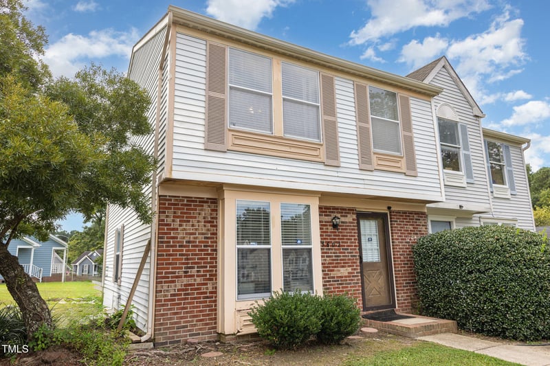 5602 Bringle Ct, Raleigh, NC 27610