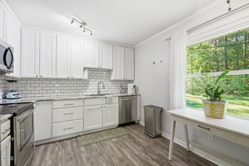 5604 Bobcat Rd, Chapel Hill, NC 27516