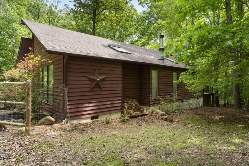 5604 Hideaway Dr, Chapel Hill, NC 27516