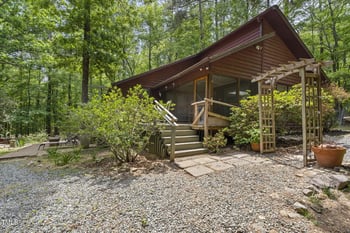 5604 Hideaway Dr, Chapel Hill, NC 27516