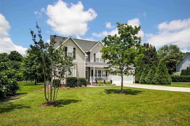5604 Scottish Hills Dr, Holly Springs, NC 27540