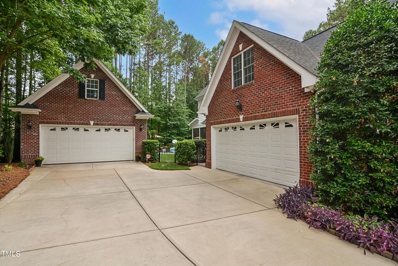 5604 Turner Glen Dr, Raleigh, NC 27603