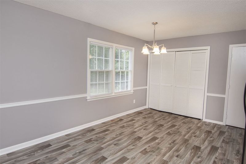 5605 Neuse St, Raleigh, NC 27610