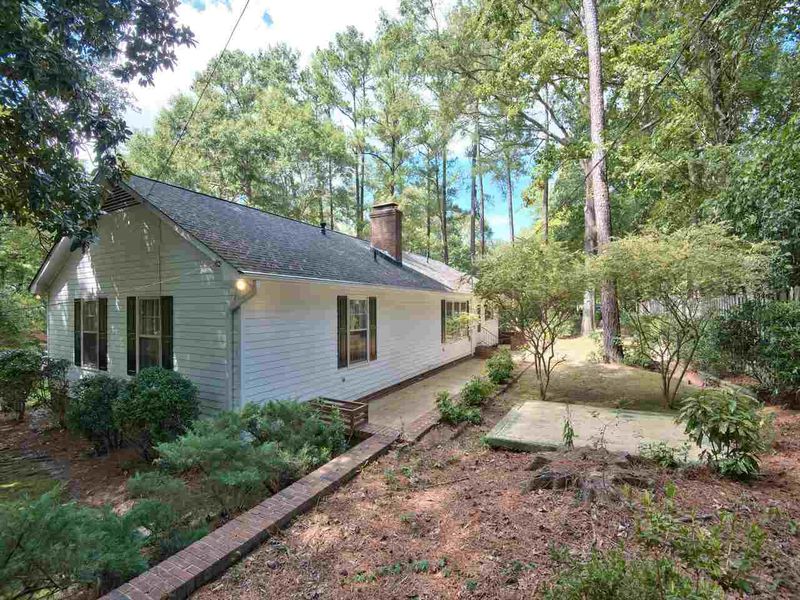 5605 Woodberry Rd, Durham, NC 27707