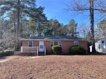 5606 Birch Rd, Fayetteville, NC 28304